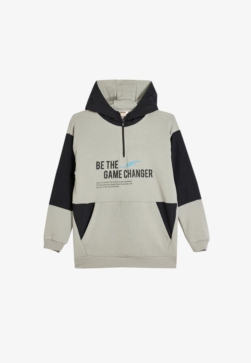 Felpa con cappuccio grigia con dettagli neri, caratterizzata da una mezza zip, tasca a marsupio e stampa testuale, realizzata in tessuto misto cotone.