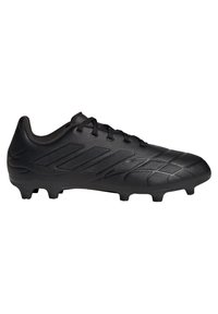Botas de fútbol negras con una parte superior sintética texturizada, siete tapones moldeados para tracción y un cierre con cordones. Presenta acentos de diseño diagonales.