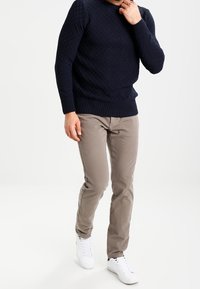 Kronstadt Stickad tröja - dark blue