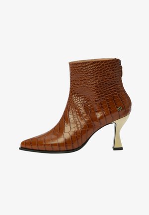 Ankle boots - brown