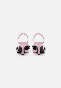 Even&Odd Wide Fit Classic heels - pink