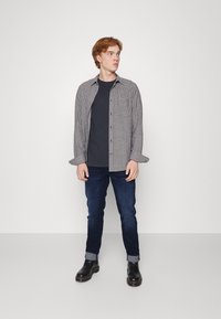 Blend JET - Calças de ganga justas - denim dark blue