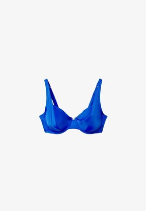 Terranova, - Góra od bikini