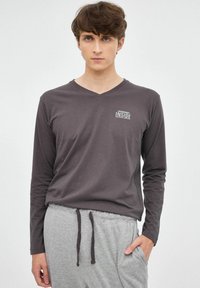INSIDE Pijama - gris