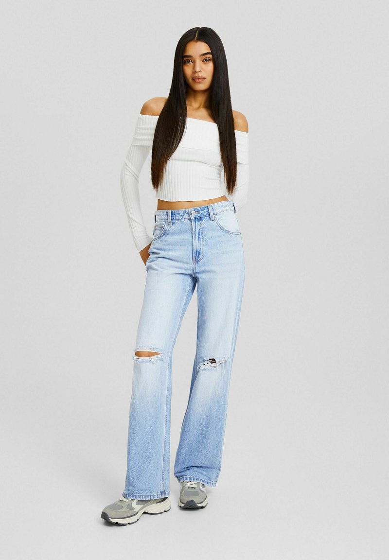 Bershka Flared Jeans lichtblauw denim