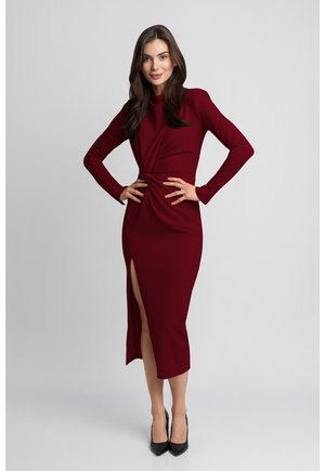 - Sukienka koktajlowa