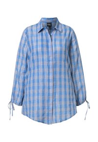 Camicia a quadri blu e grigia realizzata in tessuto leggero, con colletto, apertura frontale con bottoni, maniche lunghe e dettagli a cravatta nei polsini.