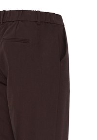 Pantalon marron foncé taillé sur mesure avec une ceinture élastique, une poche latérale, des passants pour ceinture et une seule poche passepoilée arrière du côté droit.