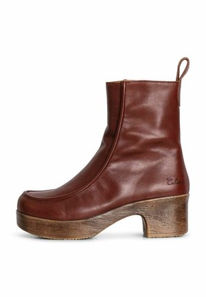 VIOLA COGNAC - Classic ankle boots - brown