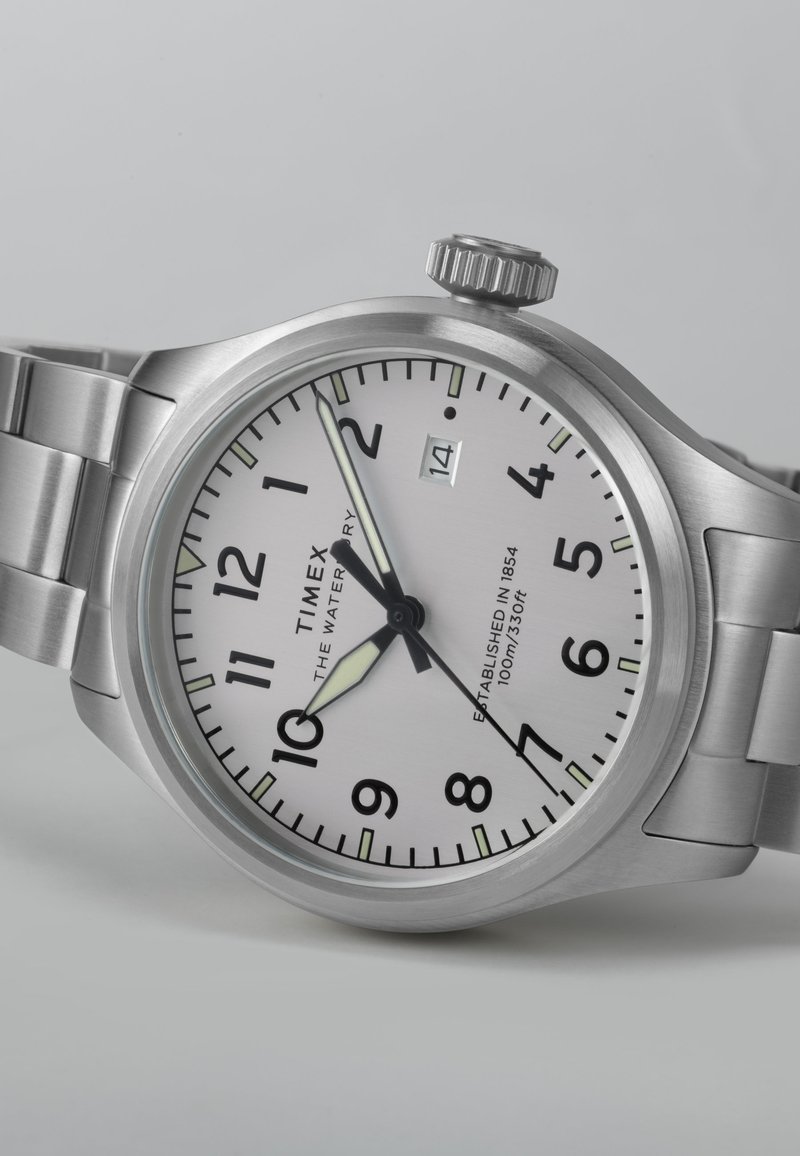Timex Q TIMEX® DIVER INSPIRED - Horloge - silver-coloured/zilverkleurig