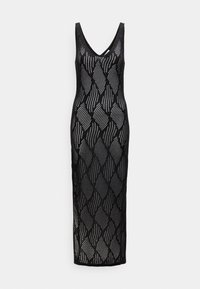 Μαύρο πλεκτό φόρεμα με μακρύ, εφαρμοστό σιλουέτα. Διαθέτει V λαιμόκοψη και υφή με σχέδιο διαμαντιών και γραμμών.