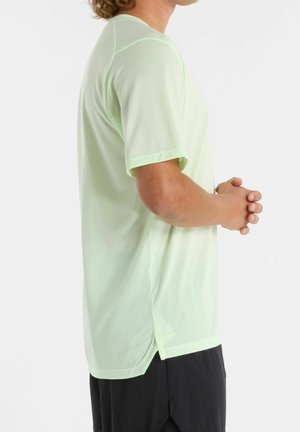 T-Shirt basic - light green