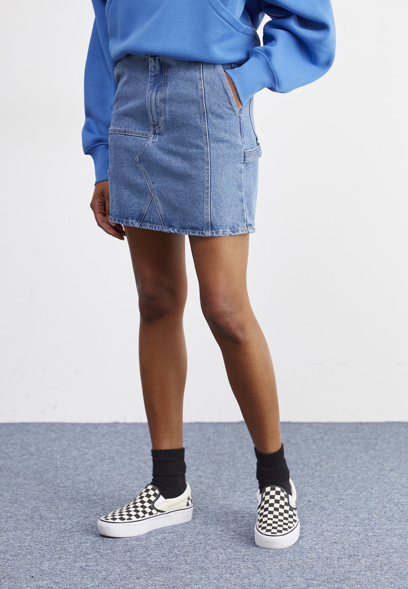 Obey Clothing REBUILT CARPENTER SKIRT - Krilo A-kroja - light indigo