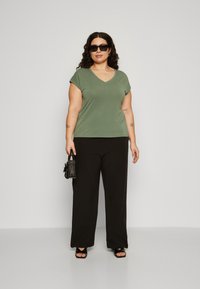 Vero Moda Curve VMFILLI zielony