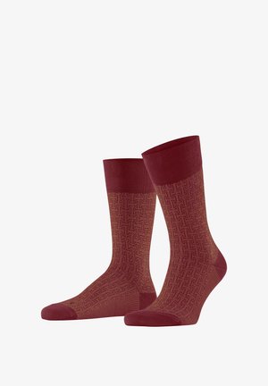 Paar mid-calf bordeauxrote Socken mit geometrischem Muster, durchgehende Farbe an Zehen, Fersen und Bündchen.