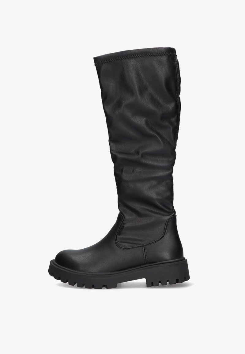 Botas negras hasta la rodilla de cuero sintético suave con punta redondeada, suela de goma plana y ligeras arrugas en la parte superior.