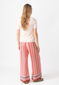 Ivko Pantalon classique - coral