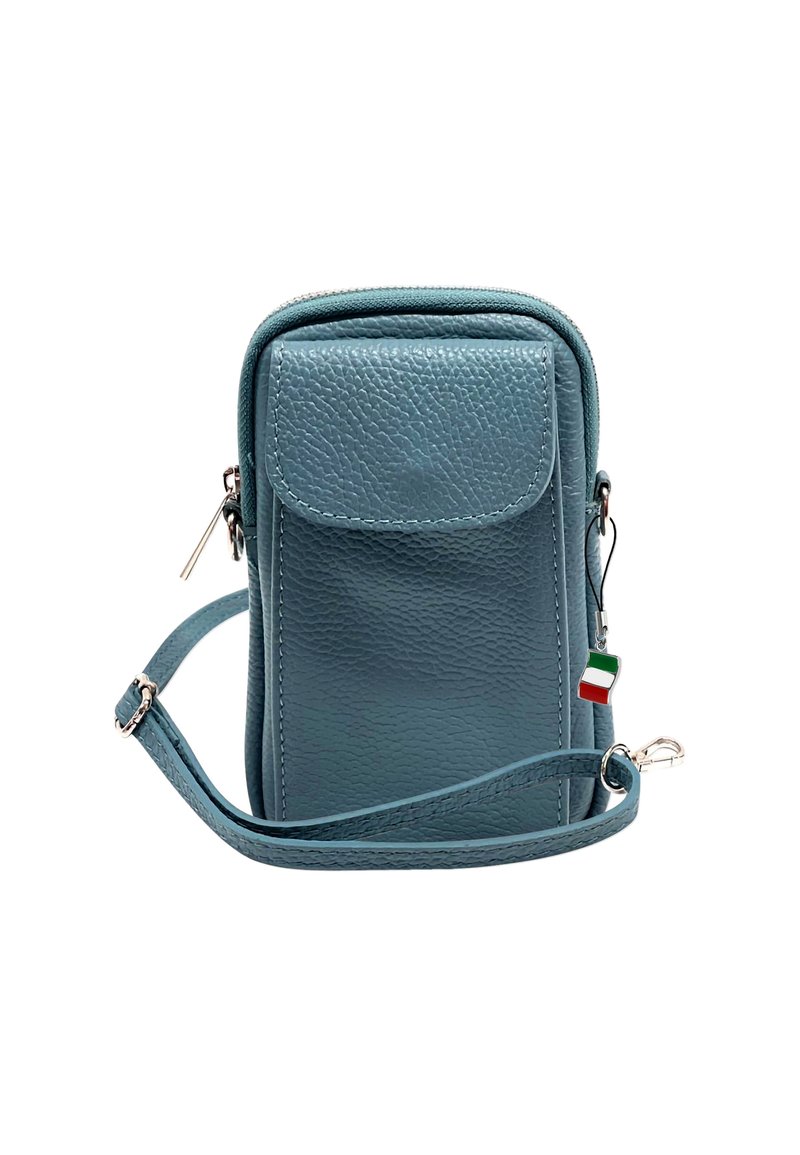 Teal leren crossbody tas met een textuurafwerking, een voorzak, ritsluiting en een verstelbare schouderband. Bevat een accentlabel.