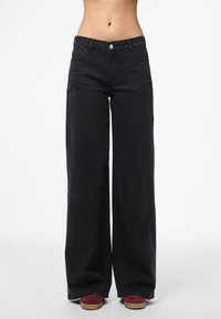 Pieces PCSELMA LW - Wide Leg - black denim