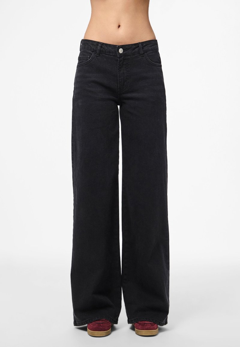 Pieces PCSELMA LW - Wide Leg - black denim