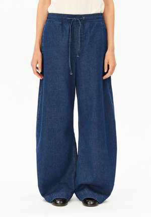 ARMEDANGELS, PULL ON BARREL - Wide Leg - eau