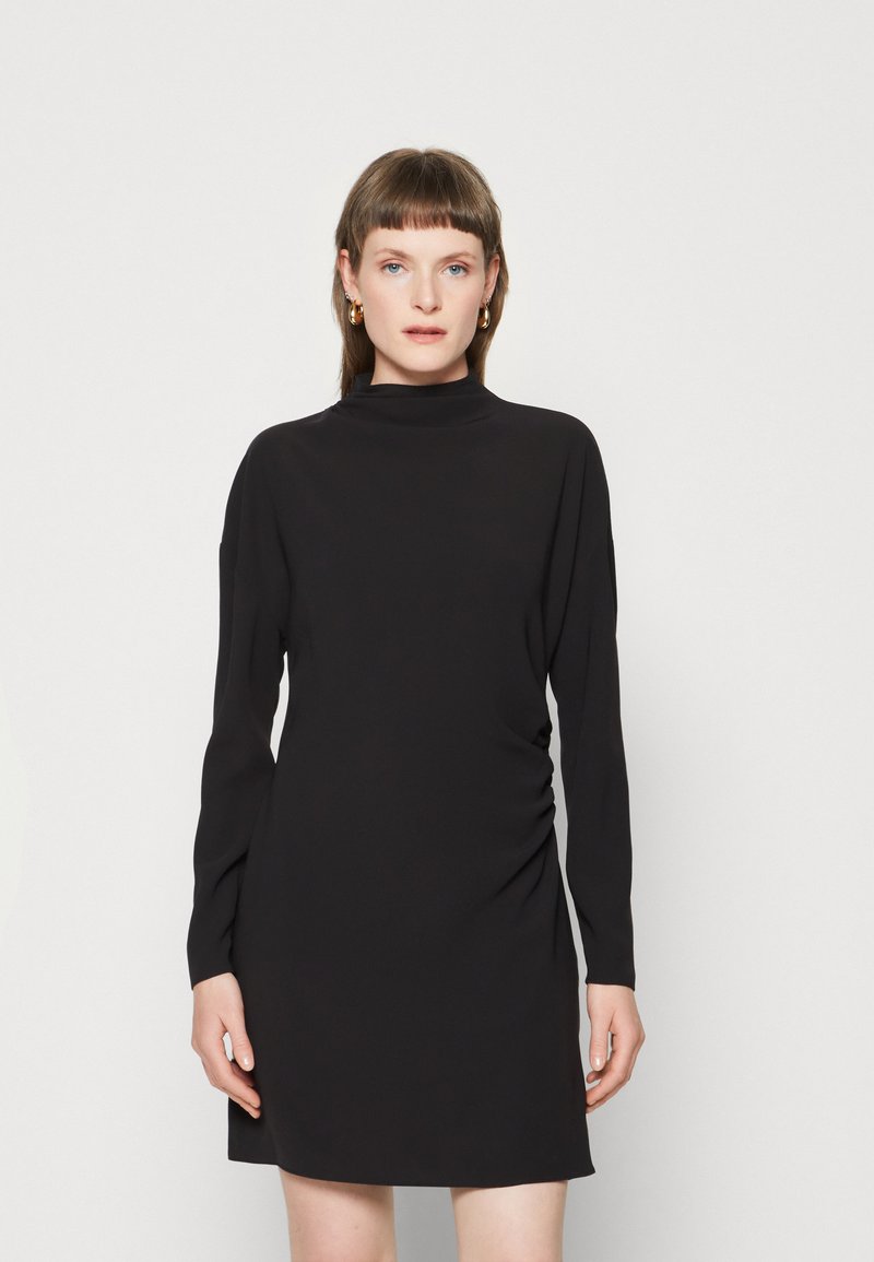 Calvin Klein STRUCTURE SHIFT DRESS - Pouzdrové šaty - black