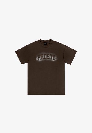 Brązowa bawełniana koszulka z okrągłym dekoltem, krótkimi rękawami oraz białym napisem graficznym "PROSTO" z efektem nakrapiania.