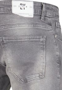 Thumbnail Image 15