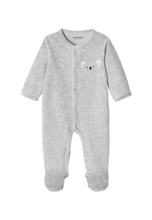 Hellgrauer Baby-Overall mit langen Ärmeln, Füßchenbeinen, Druckknöpfen vorne und einem kleinen Koala-Gesicht auf der Brust.