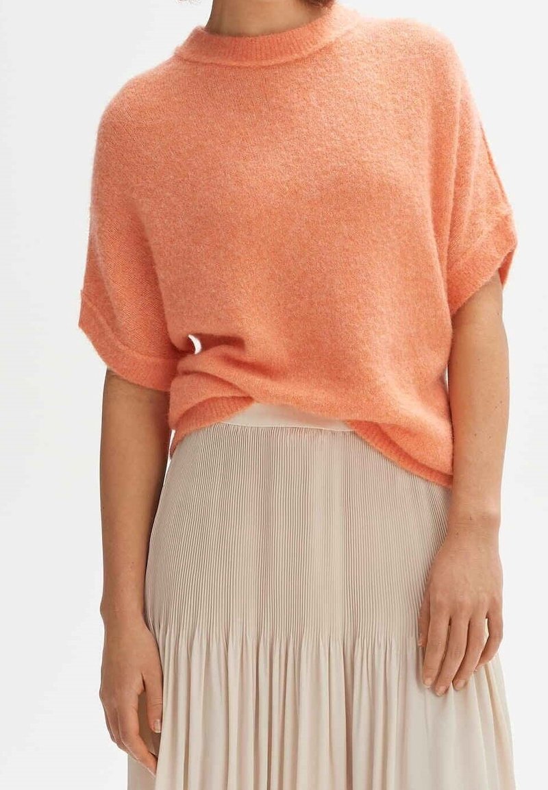 OPUS Stickad tröja - coral