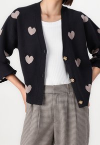 Vero Moda Neuletakki - dark blue