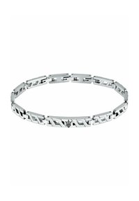 Silverfärgad metallarmband med sammanlänkade länkar, med rektangulära och diamantformade utskärningar, samt en central svart accent.