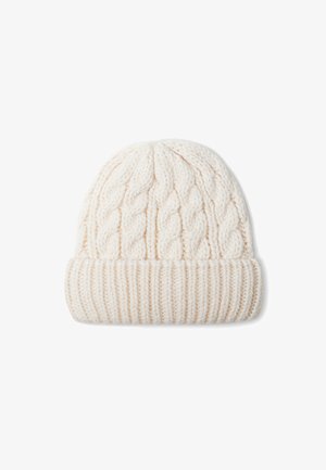 Weißer gestrickter Beanie mit einem weichen Kabelmuster und einem dicken Rippenbund. Hergestellt aus dickem Garn, mit einer strukturierten Oberfläche.