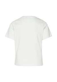 Camiseta de algodón blanca con cuello redondo y mangas cortas. Textura suave, corte relajado, no presenta patrones ni gráficos en la parte posterior.