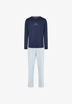 Chemise bleu marine à manches longues avec texte blanc, associée à un pantalon rayé bleu clair. Le tissu semble doux et confortable ; design ajusté et décontracté.