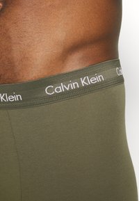 Calvin Klein Underwear LOW RISE TRUNK STRETCH 3 PACK - Cuecas boxer - blue