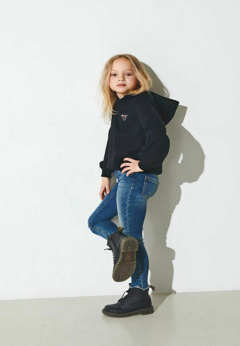 Kids ONLY - KOGNOOMI LOGO HOOD - Hoodie - black, Forstørre