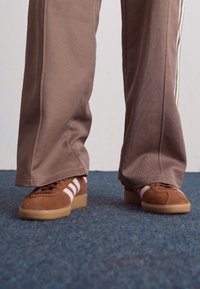 adidas Originals BRMD - Tenisice - preloved brown/sandy pink/gum