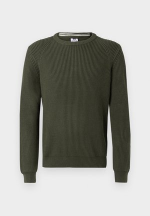 Grønn ribbestrikket genser med rund hals, lange ermer og tettsittende mansjetter. Har et teksturert stoff med subtile horisontale linjer.