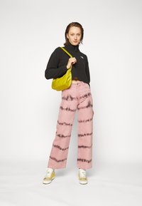 The North Face CROP - Felpa in pile -  black