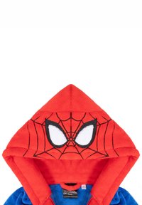 Rote und blaue Kapuzenrobe aus weichem Fleece. Mit einem Spider-Man-Maskendesign auf der Kapuze, das weiße Augen und ein schwarzes Spinnennetzmuster aufweist.