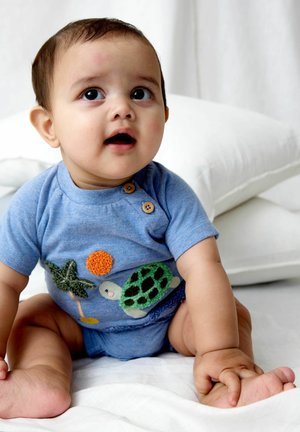 JoJo Maman Bébé, REGULAR FIT - APPLIQUÉ ROMPER & HAT SET . - Hut - blue turtle