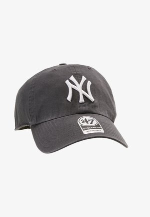 Casquette de baseball grise en coton avec une visière courbée, ornée d'un logo NY brodé en blanc à l'avant, et d'une sangle ajustable.