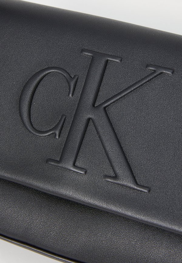 SCULPTED FLAP SHOULDER POUCH - Handbag3