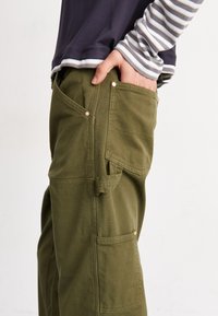 Thumbnail Image 6
