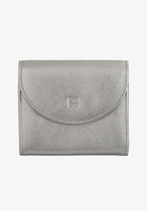Portafoglio in pelle argento con chiusura a patta arrotondata, texture sottile e logo impresso sul frontale. Presenta cuciture ordinate lungo i bordi.