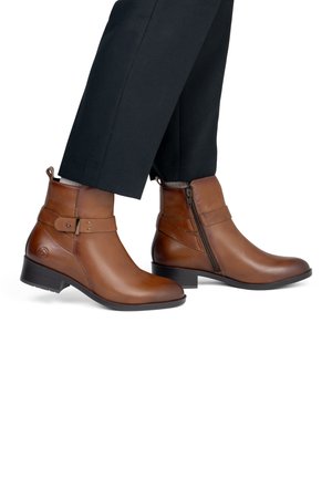 Remonte, REMONTE STIEFELETTEN D3U72 - Boots à talons - brown