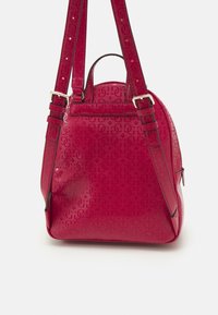 Guess Sac à dos - berry