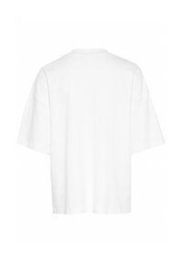 Witte oversized t-shirt met korte mouwen, gemaakt van zacht katoen. Heeft een ronde halslijn en een eenvoudig, onversierd ontwerp zonder patronen.