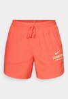 CITY MARATHON STRIDE SHORT - Spordišortsid - light crimson